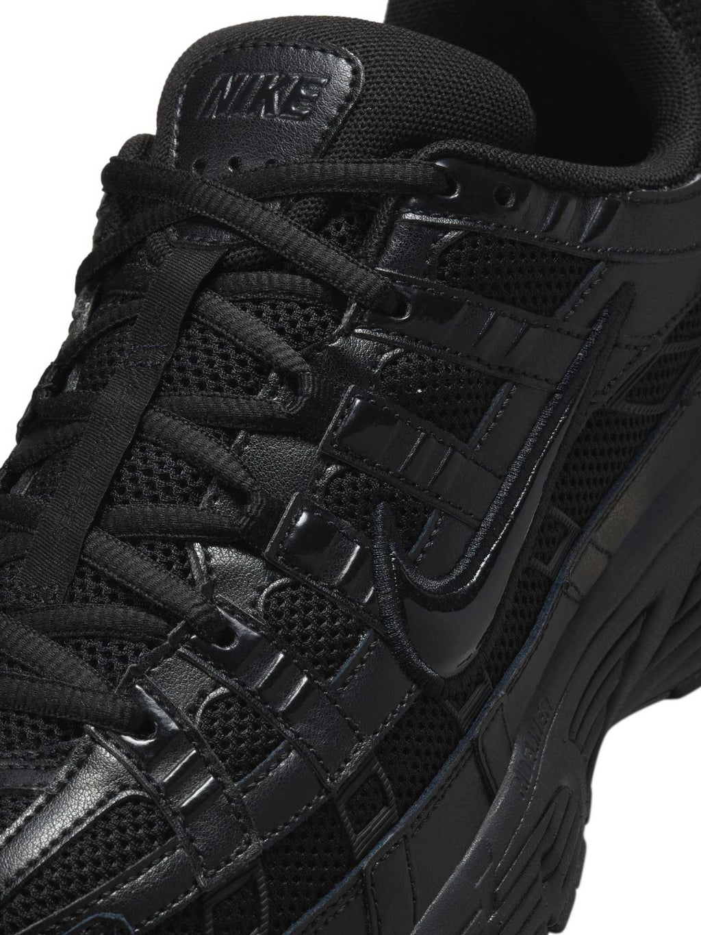 NIKE Обувки P-6000